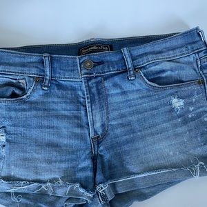 Distressed Abercrombie&Fitch shorts